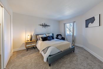 Spacious bedroom at sunset winds apartments in henderson, nv 89014